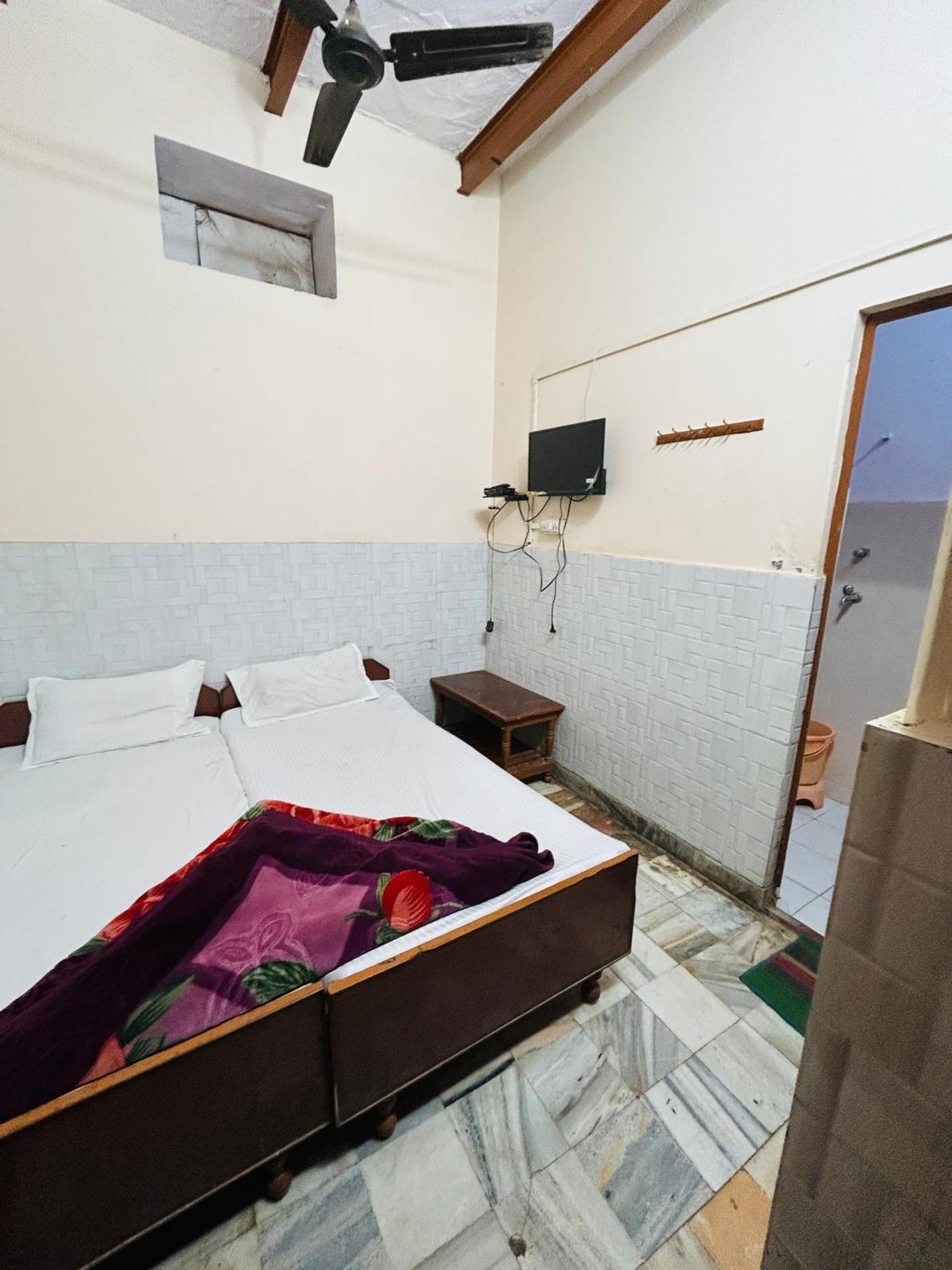 Satsang Lodge 바라나시 외부 사진